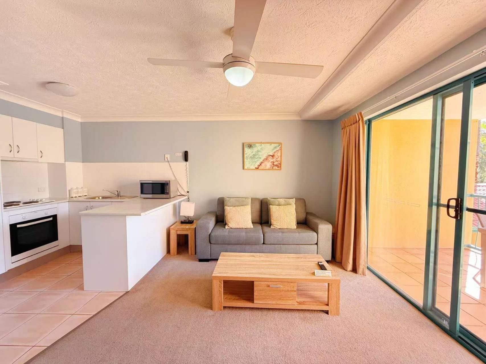 Karana Palms Resort Гоулд Коуст Екстериор снимка